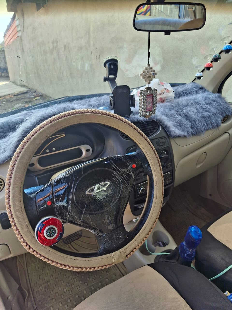 سلام عليكم كيو كيو موديل 2012 كير اوتوماتيك رقم بغداد انكليزي مشروع وطني لحد 29 كير محرك شرط تايرات جديد صدر جديد باتريجديد سياره جاهز تبريت يشتغل سعره 30 بي مجال رقم موبايل ***********
