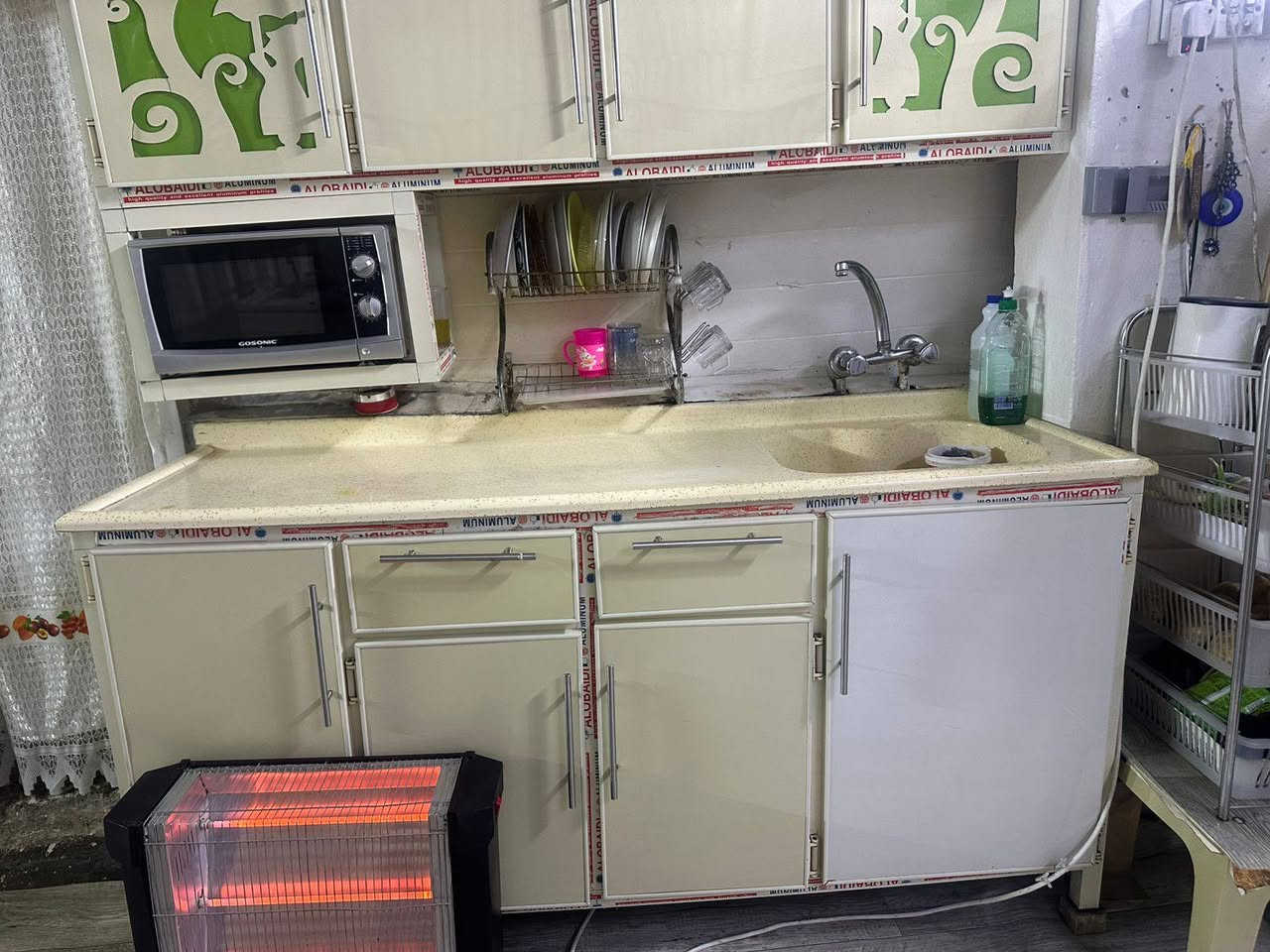 سلام عليكم نص تخم تركي نضيف جدن كاونتر تركي ثلاجه بيكو جديده كلش مكان مدينه الصدر ***********
