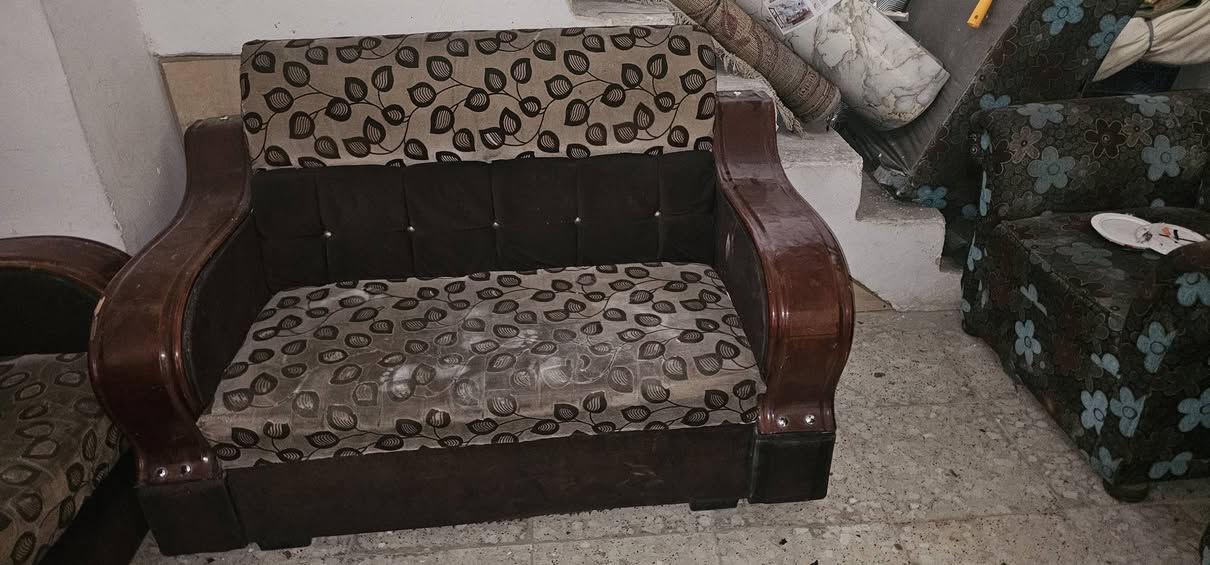 تخم للبيع ب٤٠ الف قفل مستعجل ع بيعته بس الجبيرة بيها عيب مثل ماموضح بالصورة كلشي مابي بس يتنضف
مكلف بالنشر
تخم للبيع ب٤٠ الف قفل مستعجل ع بيعته بس الجبيرة بيها عيب مثل ماموضح بالصورة كلشي مابي بس يتنضف 
قطعتين ام المقعد وقطعه مقعدين والجبيرة ٣مقاعد واكو توصيل توصيل بكروة 
مكاني حي النصر


**إذا كنت صاحب هذا الإعلان وتريد حذفه لأي سبب، رجاءا أرسل رسالة إلى الدعم الفني**