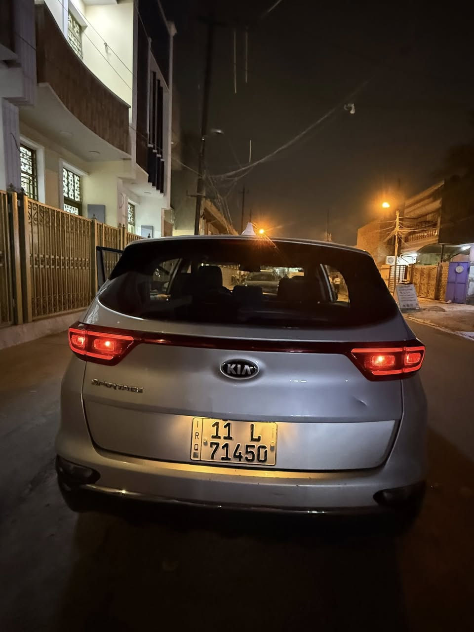 سلام عليكم 
سبورتج 
موديل 2020 
وارد أمريكي 
ماشية 81 
محرك 2400 
حادث جاملغ وبنيد 
سعر 165 وبيها مجال للطيبين 
مكان بغداد 
رقم تلفون ***********
