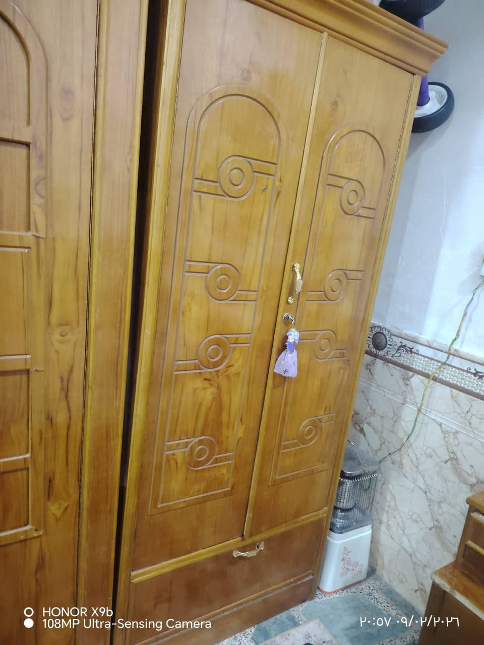 السلام عليكم غرفه أخشاب اصليه مستعلمه ونضيفه. سعر٧٥٠ وبيها مجال عنوان البصره حيانيه التصال على ***********
