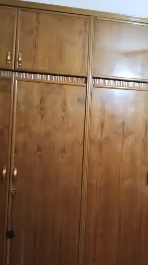 غرفة للبيع استعمال قليل ونضافة مية بالمية مشتريهة بمليونين ونص رايديهة بمليونين سبب البيع لضيق المكان


**إذا كنت صاحب هذا الإعلان وتريد حذفه لأي سبب، رجاءا أرسل رسالة إلى الدعم الفني**