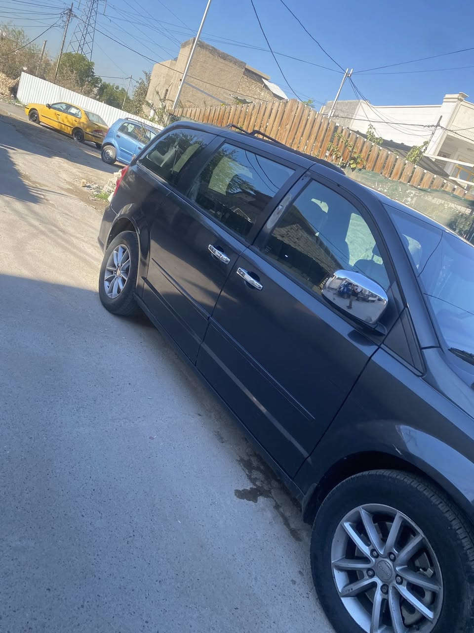 دوج كرفان موديل 14 فئه RT فول مواصفات  بأسمي  رقم بغداد  محرك جديد شاده و كير خير من الله السعر 125 الرقم ***********
