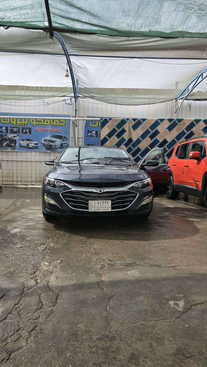 السلام عليكم
ماليبو LT

2019

مبدل بيه بنيد وجاملغ جهت السايق 

ممشاهَ 117550 قابل للزيادة 

سعره ٩٨ ورقة 
عليه غرامات ٢٥٠ الف  من ضمن سعر السيارة 
*********** هذه رقمي اخوان مرات ما ارد ع الماسنجر
