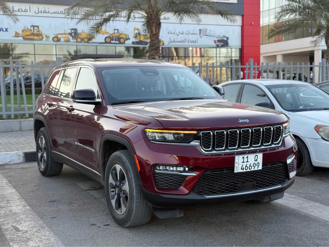 للبيع جيب موديل 2023
كهرباء + هايبرد بنزين
أربع سلندر – اقتصادي وقوي 
العداد: 39 ميل فقط
السيارة نظيفة جداً استعمال شخصي

🔹 صبغ: قطعة وحدة فقط
🔹 بدون إيرباك (الحمد لله)
🔹 فحص كامل وما تحتاج شي
🔹 كلشي شغال 100%

📍 الموقع: بغداد 
💰 السعر: 322$  (قابل للتفاوض الجدي)

للاستفسار: *********** ☎️ بغداد, العراق
