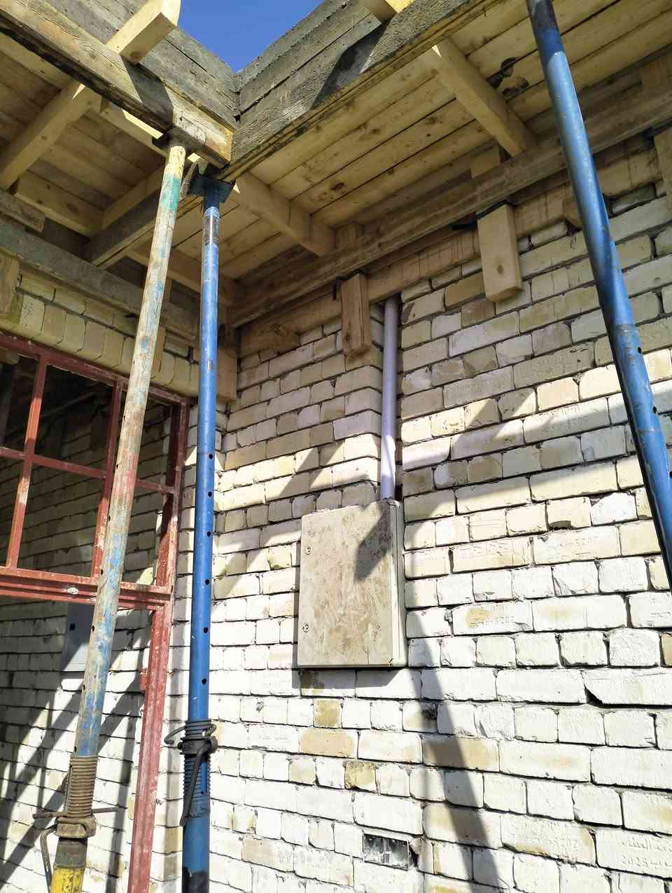 بيت للبيع 125متر غرفه وصاله ومطبخ ستقبال صحيات داخلية وخارجية طابو صرف العباسيه. حي الزهراء (عربيات الساده) وجها البيت ع التبليط صار يومين من كمل صب سكف السعر 65 بي مجال بصيط واتساب, ***********
