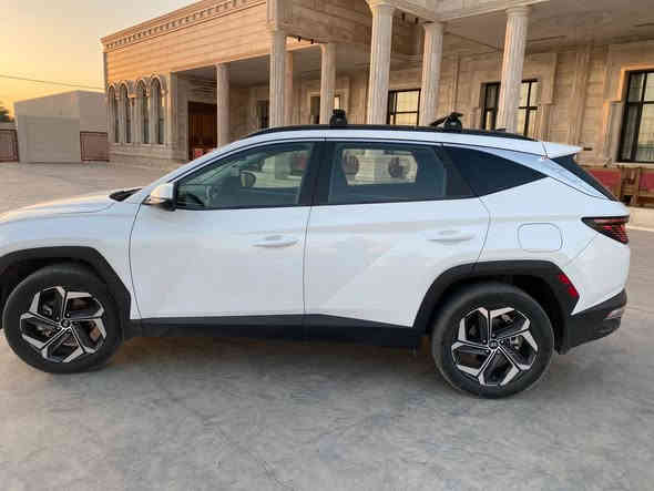 توسان ٢٠٢٢ هايبرد
محرك ١٦٠٠ تيربو + هايبرد 

وارد امريكي  + بيها بارد بخشم البنيد 

ماشية ٦٧ الف كيلو متر  

رقم اربيل بأسمي

المواصفات:

بانوراما

كشنات مخمل

تدفئه + تبريد كشنات امامية 

شحن موبايل وايرلس

رادار امامي خلفي جانبي 

كير بيانو

مانع تصادم امامي خلفي 

كامرات ٣٦٠ درجه 

كيج الكتروني متغير حسب مود القيادة

اوتو هولد Auto Hold

٤ انضمة قيادة ( eco , sport , smart , snow)

مثبت مسار (قيادة ذاتية) + منبه خروج عن المسار

مثبت سرعة

مانع انزلاق

نظام نزول منحدرات

بصمة تشغيل

بصمة ابواب 

شفتات گير بالستيرن

فول تحكمات ستيرن

 (سايد بريك بصمة)

شاشة اعطال

منافذ شحن خلفيه امامية

السعر :١٩٥$ وبيها مجال حك الجيه 

العنوان: بغداد العامريه

***********
غير متواجد على الفيس بوك
