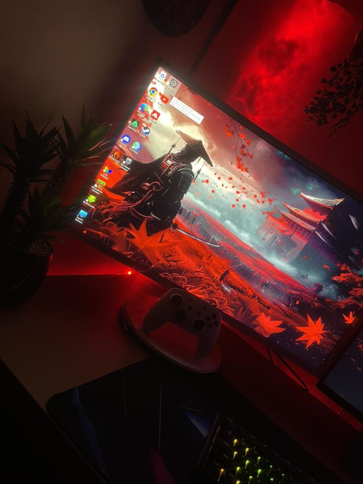بي سي كيمنك لبيع
كارت الشاشة3060ti msi 
cpu i5 12 400 f 
M.2لكسر واحد تيرة سرعة عالية جدا 
ram 16 3600 msi 
‏مذر بورد h610 بكيكابايت 
تبريد غازي براند ممتاز
بور سبلاي 650 كولر ماستر 
كيس ثلاثة فان حجم الكيس ضغير و مناسب 
التجميعة فول ارجيبي

الشاشة مخصصة للتصميم سامسونج 
دقة فول أجدي 
٦٠هيرتز 

شاشة مقوسة لون ابيض 

السعر مع الشاشة ١٢٠٠ بي مجال 
بدون الشاشة ١١٥٠بي مجال 

***********
مكان بصرة
