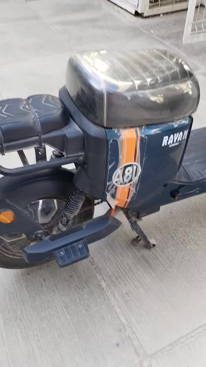 دراجه شحن نظيفه جدا ٤٥٠ وبيه مجال فلسطين  قرب همبركر الابتسام *********** مهند
