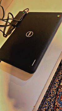 عندي هذا لابتوب حجم صغير نوعه تل يشتغل لمس وماوس داخل وخارجي كلش نظيف ...