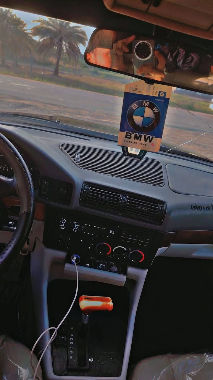 السلام عليكم
بي ام 525 مسكر فانوس كير اوتو فتحه سقف غرفه جديده تبريد شغال لايت زنون كهربائيات كامله حداديه نضيفه رقم انكليزي تحويل ثاني يوم باسمي كتاب هزه موجود سنويه لل ٣٢مكينه وكير جدد تخم تاير جديد السياره جاهزه متصرف عليها ربع

السعر 63$
الرقم ***********
واتساب
