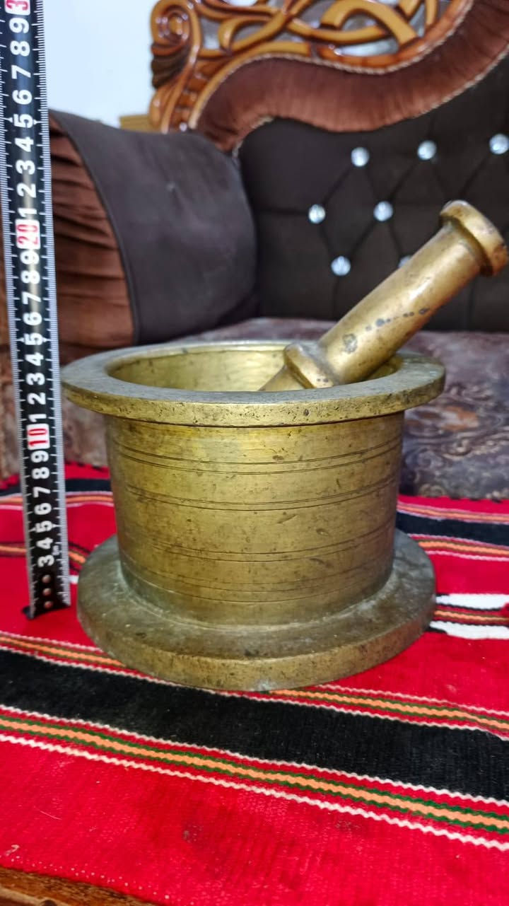 نحاسيات قديمه للبيع يوجدتوصيل لجميع المحافضات ***********وتساب اوعلخاص
