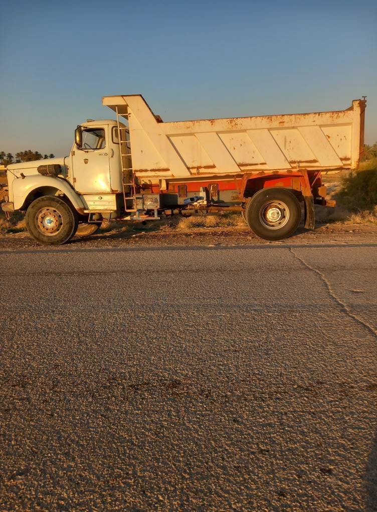 السلام عليكم للبيع سكانيا 111مكينةسوبر مجفتة جديد كبير جديد أكسل مان حديث تخم تاير سيارة كاملة رقم الهاتف ***********
