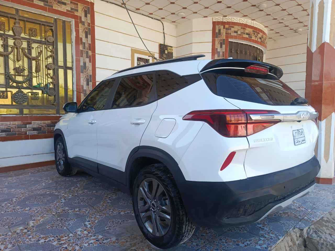 كيا سيليتوز 
موديل 2023
وارد خليجي
حادثه بنيد +جاملغ 
مكينه 1600Cc دووووش
كير ATالمرغوب6نمر
مواصفات فول،1/1
بدون رقم  
***********
*********** السماوا, المثنى
