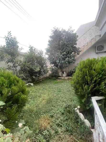 دار للبيع طابو ملك صرف 
موقع الدار كركوك حي الواسطي مقابل شقق الغاز

طابقين بناء سنة 2015
مساحة الدار 300 متر واجه 12 
يقع شارع 15 متر اول فرع خلف التجاري الرئيسي

محتويات الدار 
طابق اول گراج سيارة وحديقة واستقبال ومطبخ و3 غرف نوم وصالة كبيرة ومخزن ومجمع صحيات

طابق ثاني استقبال ومطبخ و3 غرف نوم 
درج خارجي معزول 

💵💵السعر 285 وقابل للتفاوض💵💵

 
🔴 1- التعامل يكون مع صاحب العقار الشرعي حصراً
2- المكتب  وسيط بين الطرفين ولحفظ الأجرأات القانونية والتأكد من صحة العقار قبل تسليم اي مبلغ بأشراف قانوني

للأستفسار ✅مراجعة مكتب الاسياد للعقار 🔔

📍عنوان المكتب كركوك واحد حزيران قرب تقاطع الحصو ورمل 
                 للأتصال ***********📱

                             ***********📱

✅نستقبل جميع عروضاتكم السكنيه والتجاريه في كركوك 💯والترويج لها عبر الصفحه الخاصة بل مكتب
                  مكتب  الاسياد للعقار 
للأستثمار والتطوير العقاري 💯 معنا نحو الأفضل

https://www.facebook.com/profile.php?id=100063971986106&mibextid=ZbWKwL
