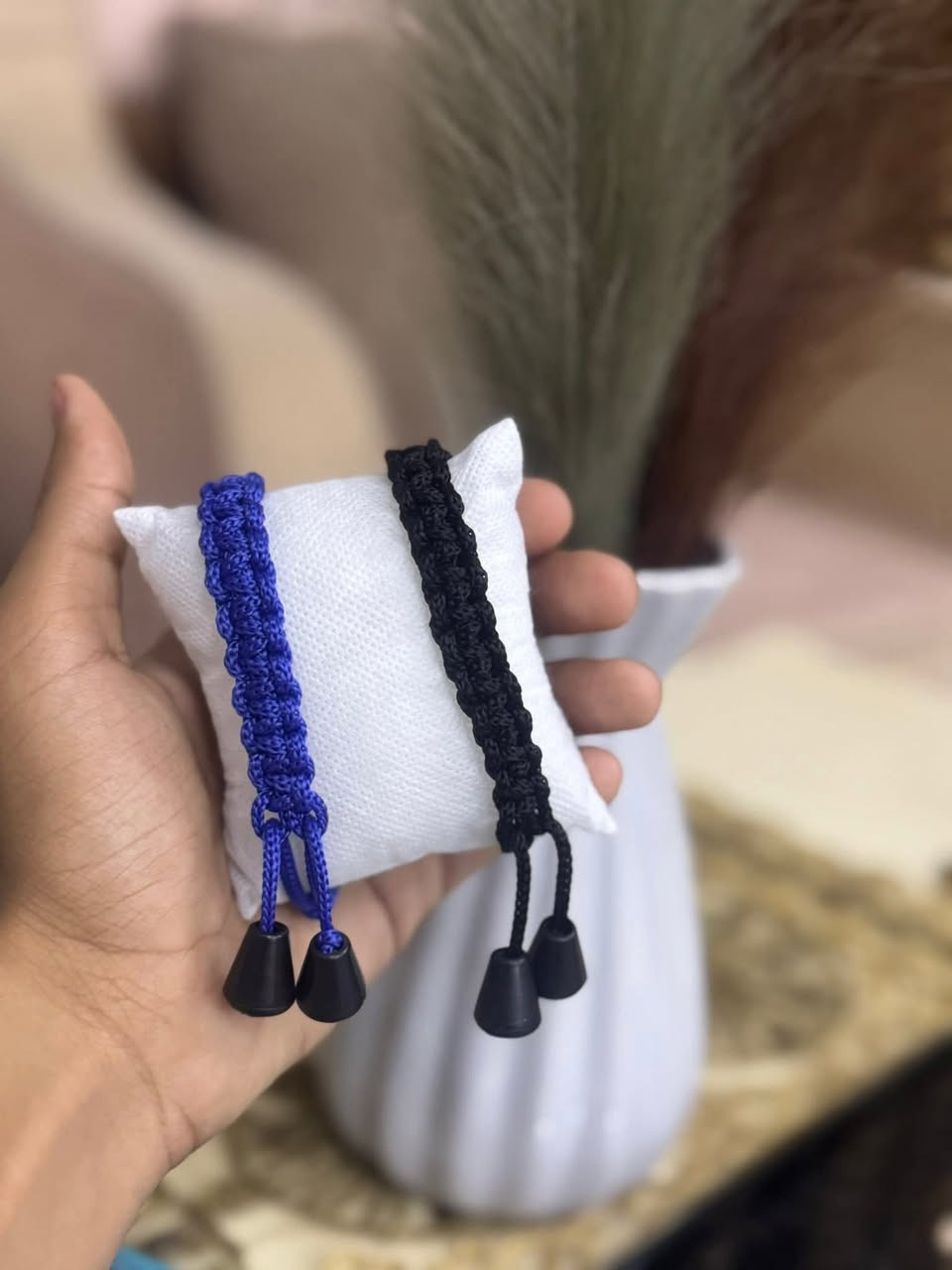 🎁 محتار شنو تهدي؟
أساورنا اليدوية هي الهدية الأحلى 💖✨

🧵 شغل يدوي بدقة وحب 
🎨 ألوان حسب الطلب

👧 للصغار: ٢
🧑 للكبار: ٣

مناسبة للهدايا، الصحبات، المناسبات والذكريات الجميلة 🌸
🚚التوصيل داخل المحمودية ألف اكثر من قطعه مجاناً

اطلب تصميمك المفضل الآن 📩


**إذا كنت صاحب هذا الإعلان وتريد حذفه لأي سبب، رجاءا أرسل رسالة إلى الدعم الفني**