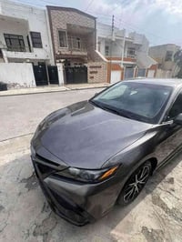 تویوتا کامری 2022 مواسەفات (SE) سەیارەکە تەنها ٢ پارچەی بۆیاغە  بە بێ ...