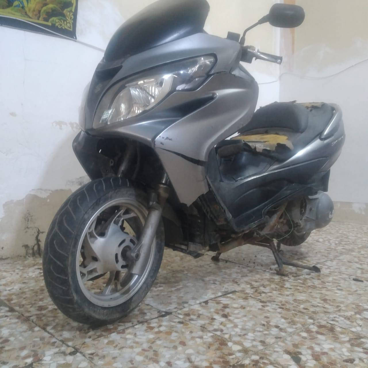 سكاي ربع للبيع السعر 300
البيع كوم حديد بصمه تشتغل بس اتخر بلتشغيل يرادله تصفير الجوتر الموقع الزعفراني***********
