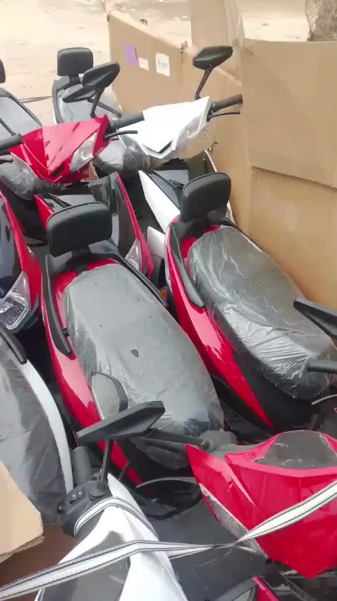 السلام عليكم دراجات شحن شكل السكنس  العدد ٦ ثنين بيض و٤ حمر ابيع شلع ب٥ ملايين وبيهن مجال قليل للشراي 
العنوان مدينة الصدر تقاطع الكيارة***********
