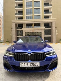 bmw540i  موديل 2022 ام بكج اصل ماشيه 35 الف كم رقم بغداد السياره فول م...