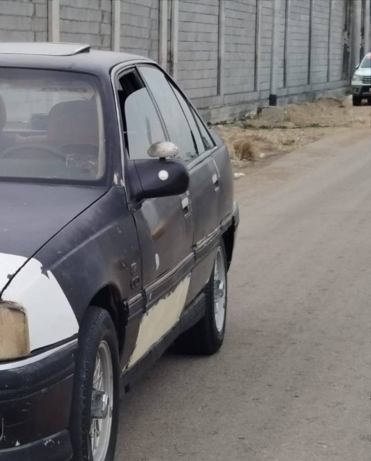 السلام عليكم للبيع اوبل موديل 90 محرك 2000 كير عادي مكفولات رقم الانبار الجديد بسمي شرط التحويل سعر 30 وبي مجال مكان الفلوجه النساف ***********
