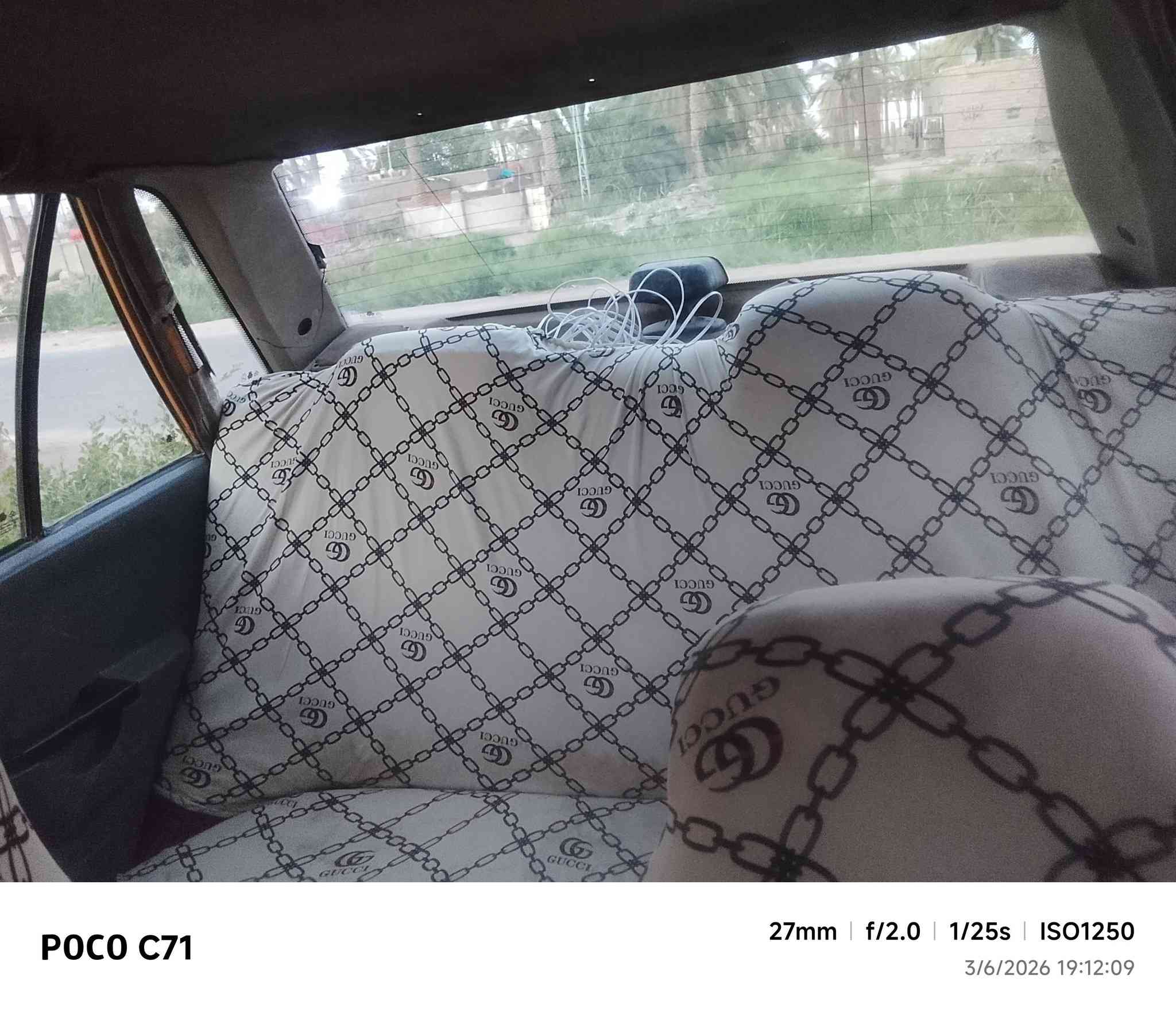السلام عليكم سياره سايبه للبيع مديل 12سنويه عضم بدون محرك يخبل كير يخبل حداديه توني مسويهه السعر 5ونص وبيهه مجال للاستفسار خاص او الاتصال على الرقم ***********

