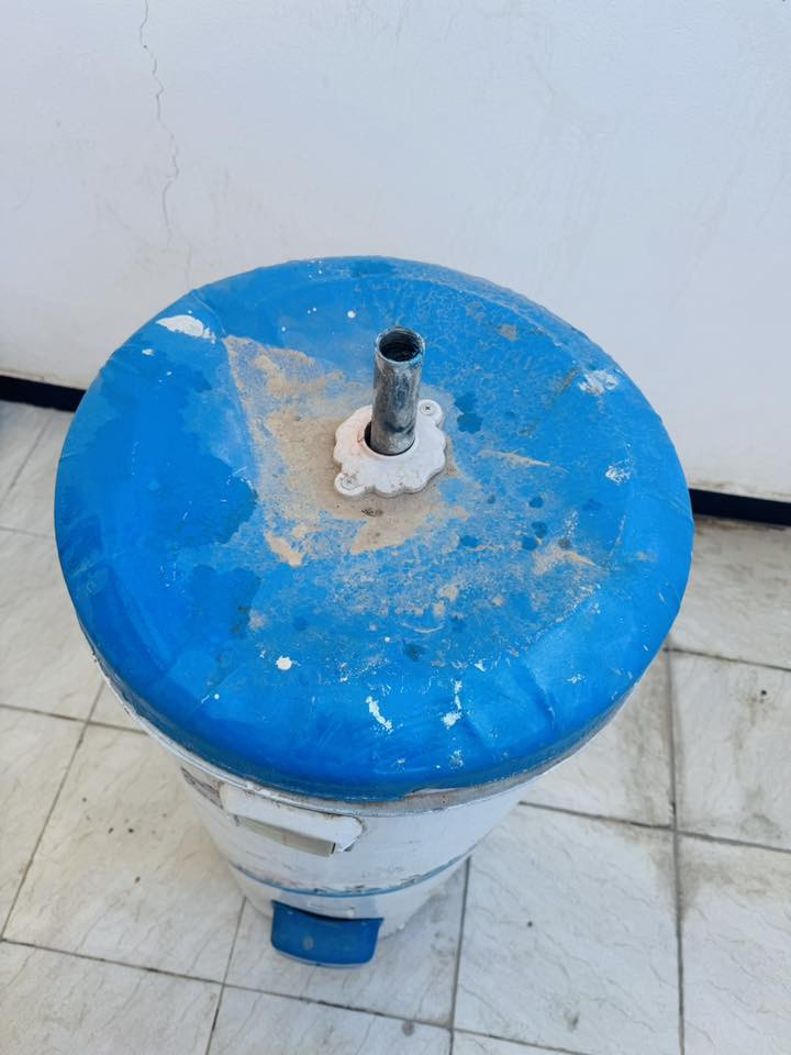 السلام عليكم 
سخان 160 لتر حقيقي 
شغال 100‎%‎ شرط الفحص وحراره عاليه 
*********** 
غير متواجد على النت
