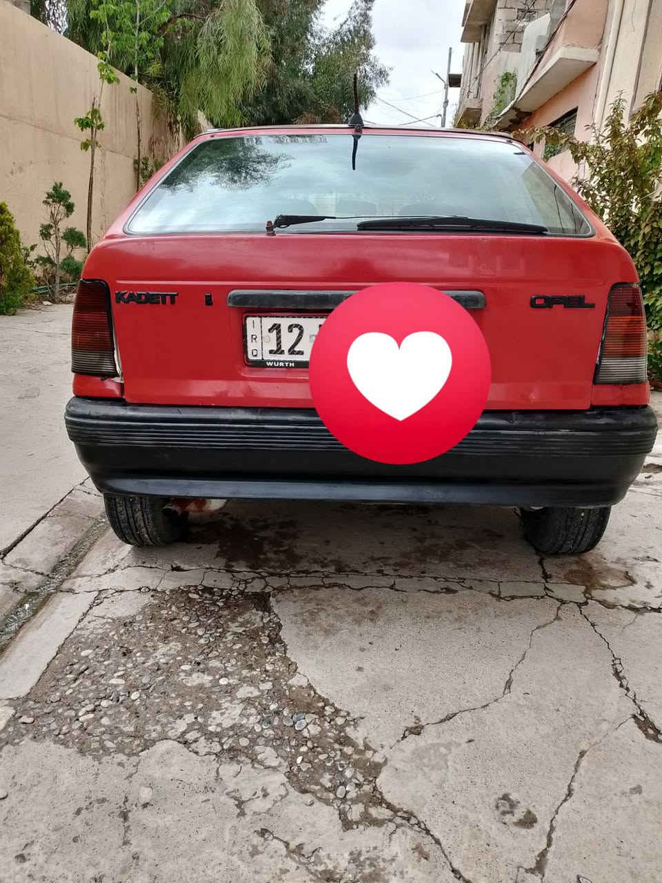 سياره كاديت موديل 91 محرك 16 كاربون بنزين اني الشرعي بشرط التحويل سعر 25 وبيها مجال ***********
