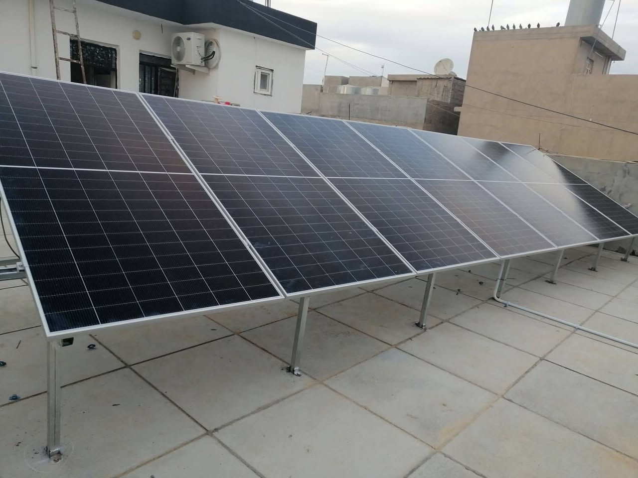 تم بعون الله تنصيب منظومة  طاقة شمسية  في قضاء طوز خورماتو  بواقع (14) امبير نهاري و (10) امبير ليلي 

تتكون المنظومة من :-@

1- الواح نوع لونجي (615) واط عدد (7)   ضمان (10) سنوات 

2- انفيرتر (6)كيلو واط 
ضمان (1) سنة نوع  (  كرند) 

3- بطارية ليثيوم نوع ( ايتل    ) 
 (10) كيلو واط (51.2) فولت
  ضمان (5) سنوات

4- بورد مع قواطع AC و DC مع اسلاك الواح 6 ملم DC
ومن الله التوفيق

العنوان / طوز خورماتو مجاور مطعم وكباب عزيز 

***********
***********
