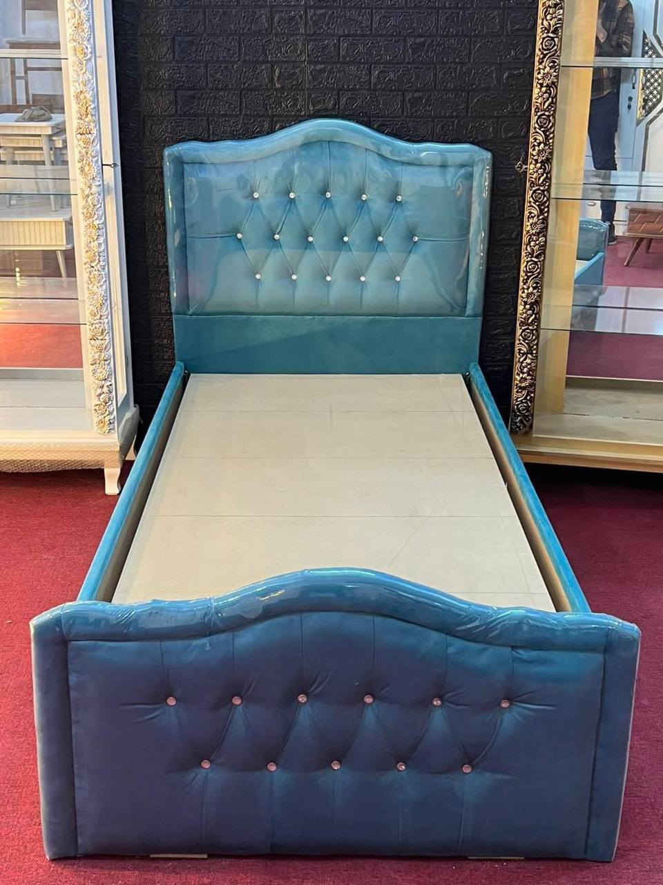 سرير دوشمه عراقي جميل ومرتب  
نفر بسعر 145 الف
#قياس 90 في 190

نفرونص بسعر 175 الف
#قياس 120 في 200

نفرين بسعر 250 الف 

#قياس 180 في 200
متوفر بجميع الالوان

بغداد 5 اطراف 10
محافظات 25 ولنفرين 30


**إذا كنت صاحب هذا الإعلان وتريد حذفه لأي سبب، رجاءا أرسل رسالة إلى الدعم الفني**