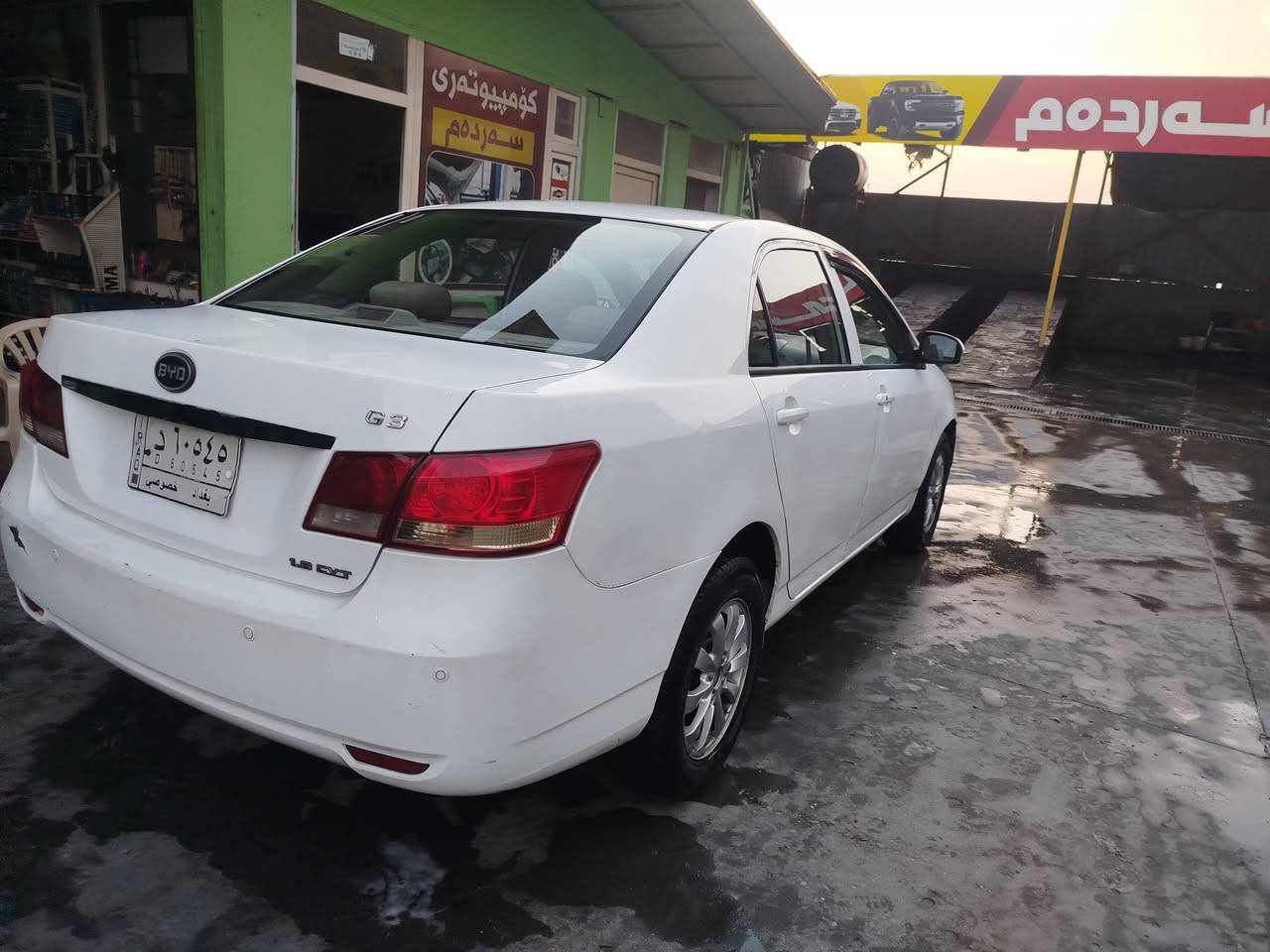 سڵاوتان لێ بێت بیوایدی j3 فولمواسەفات  2013  گێڕومەکینەکرۆلا زۆربێعە یب سەنەوی ئەسڵی  سەنەوی پلاستیک بەنزین زۆرکەم  دەخوات زۆر ئیقتسادە تەنها پێشی قرچێکی هەیەحەزت لێبوو تە لەفون  بکە***********
