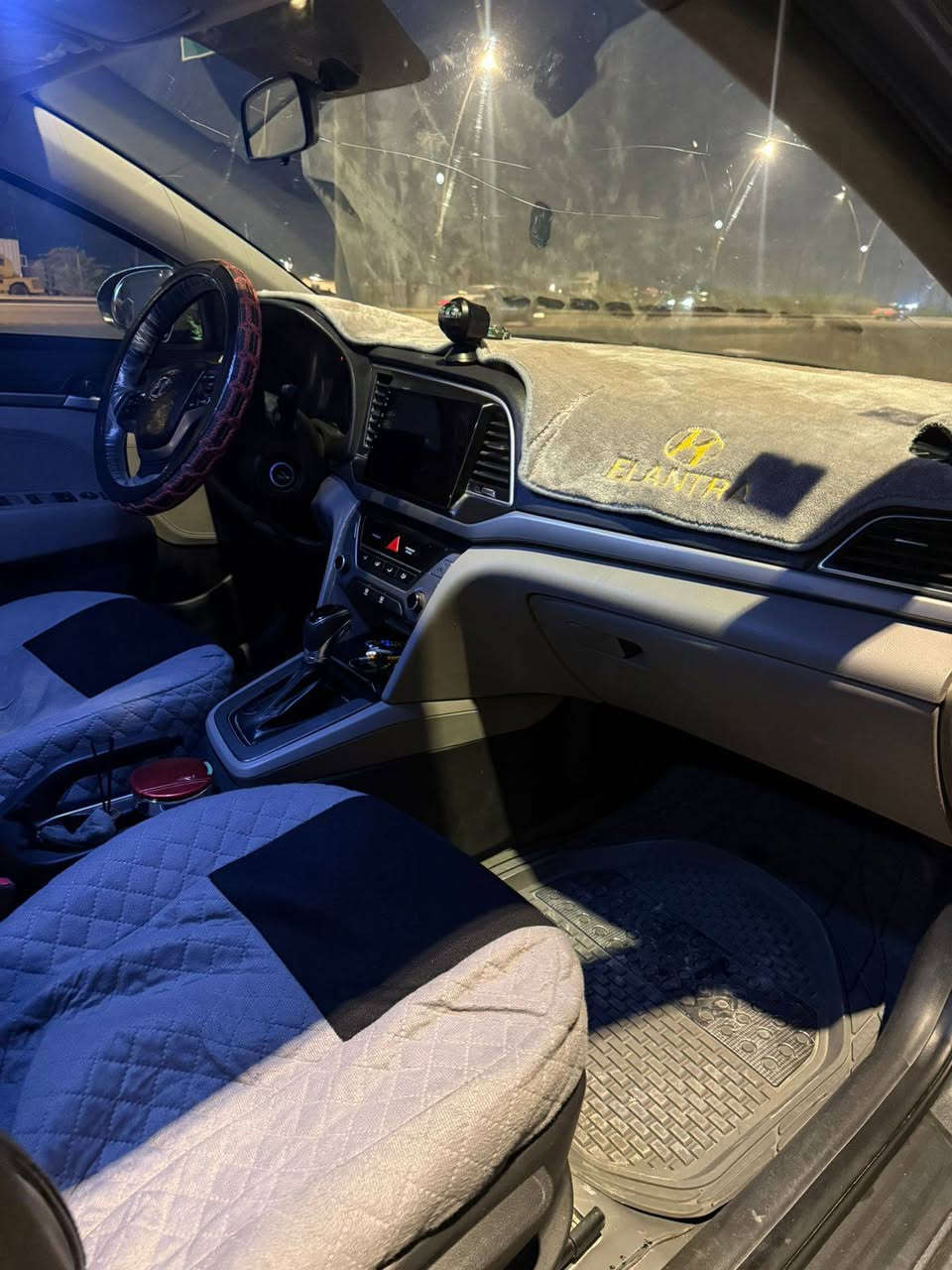 الانترا 2017 وارد امريكي محرك 2000 دوش ضربه بنيد ودعاميه وبالعراق بيه باب السايق بارد السياره البصره الزبير السياره بسمي للستفسار ***********
