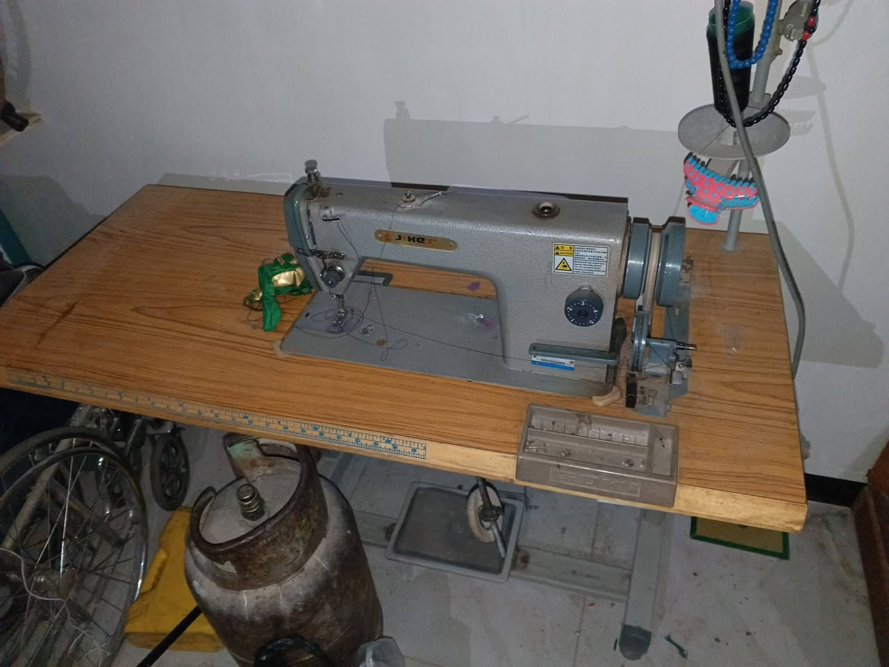 مكينه وثلاجه للبيع المكينه السعر 300وثلاجه سعره 400وبيهن مجال
الرقم ***********
