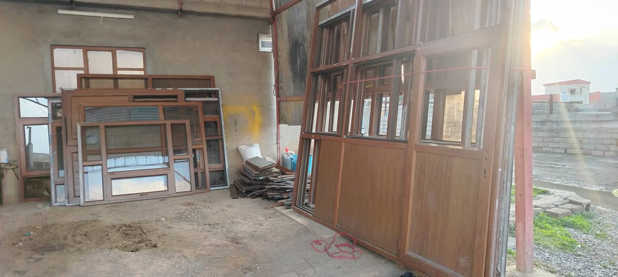 بضاعه جديده بلاستيك اخو جديد وبجميع الوان اب سعر مناسب للاستفسار***********
