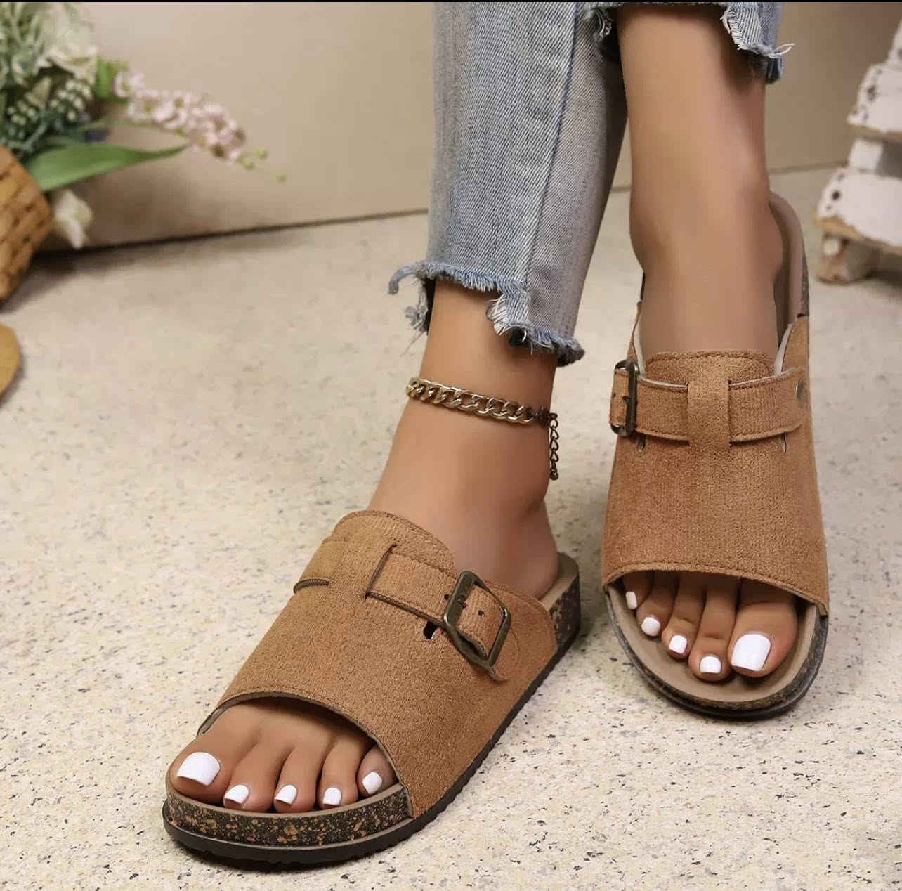 #سليبرات واحذية شيك 
سعر القطعة بـــ 7
توصيل لجميع المحافظات العراق 5
توصيل بسماية الف 
للحجز والاستفسار خاص 
#بسمايه
#بغداد
#العراق


**إذا كنت صاحب هذا الإعلان وتريد حذفه لأي سبب، رجاءا أرسل رسالة إلى الدعم الفني**