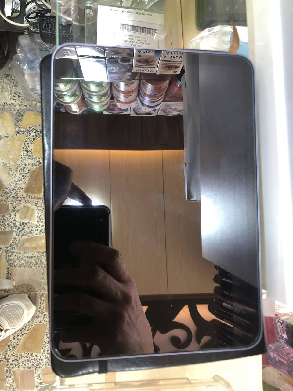 السلام عليكم
ايباد مني الجيل السادس 
جهاز نظيف 
أستخدام قليل 
ذاكرة 256
ملحقاته كاملة ( شاحنة اصلية / كفر هدية )
ملاحظة :  ( بدون كارتونة )
السعر 350 بي مجال بسيط 
رقم التلفون / ***********
العنوان / بغداد الجديدة
