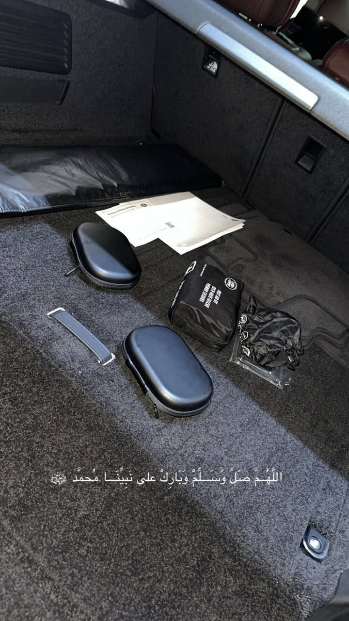 ‏Range Rover 2023 P530 Sardar
المميز للبيع او المراوس وكاله سردار ضمان 
رانج روفر 2023 p530 كت كامل SV بلاد من
الشركه مغلفه PPF اصلي ماشيه 25 رقم بغداد
محرك 8 سلندر المرغوب ...... ✨💎 

المواصفات 1/1 
بصمه 
جكات 
بانوراما 
بيبان شفط
جنطه شفط 
جلد ماروني 
كراسي مساج 
تدفئه تبريد 
دوس كهرباء 
جنط كهرباء 
شاشات 3 
كامرات 5
تحكمات 
شفتات 
رادار امامي 
رادار خلفي
داتا شو 
مودات قياده 
الى اخرررر .....
-----------------------------------------
شباب سياره كفاله عااااامه من كلشي ارضياتها وعدتها
وسماعاتها كلها بعدها ممفتوحه زيرو الشراي فقط 
يتصل او واتساب : ***********
