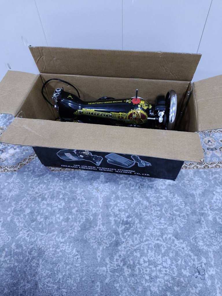 ئه م شتانه بو فروشتن
زوپاي توروبوي ياباني ئه سلي زورجوان و بي عةيب
مه كينه ي په پوله  وه ك لوك واية چةن مانكيك به كار هاتوه به شه رت
مئزي تيڤي 
ده ست شور
هةر بةريزيك مشتةرية نامة بنيريت ياخود پةيوةندي بكة بة 
*********** ڤايبه ر +وتس اپ السليمانية, العراق
