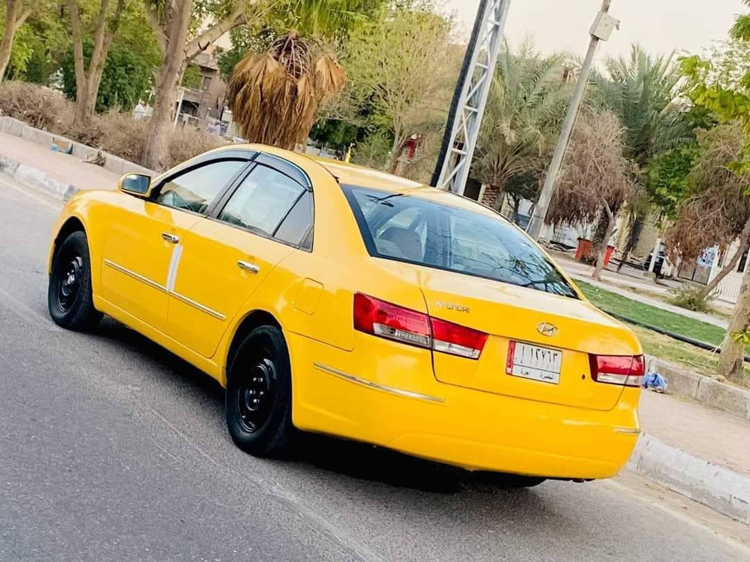 السلام عليكم سوناتا موديل 10 خليجي محرك ٢٤٠٠ مكفوله رقم بصره بأسمي مكلف بالنشر السعر ٩٠ بيهه مجال رقم ***********
