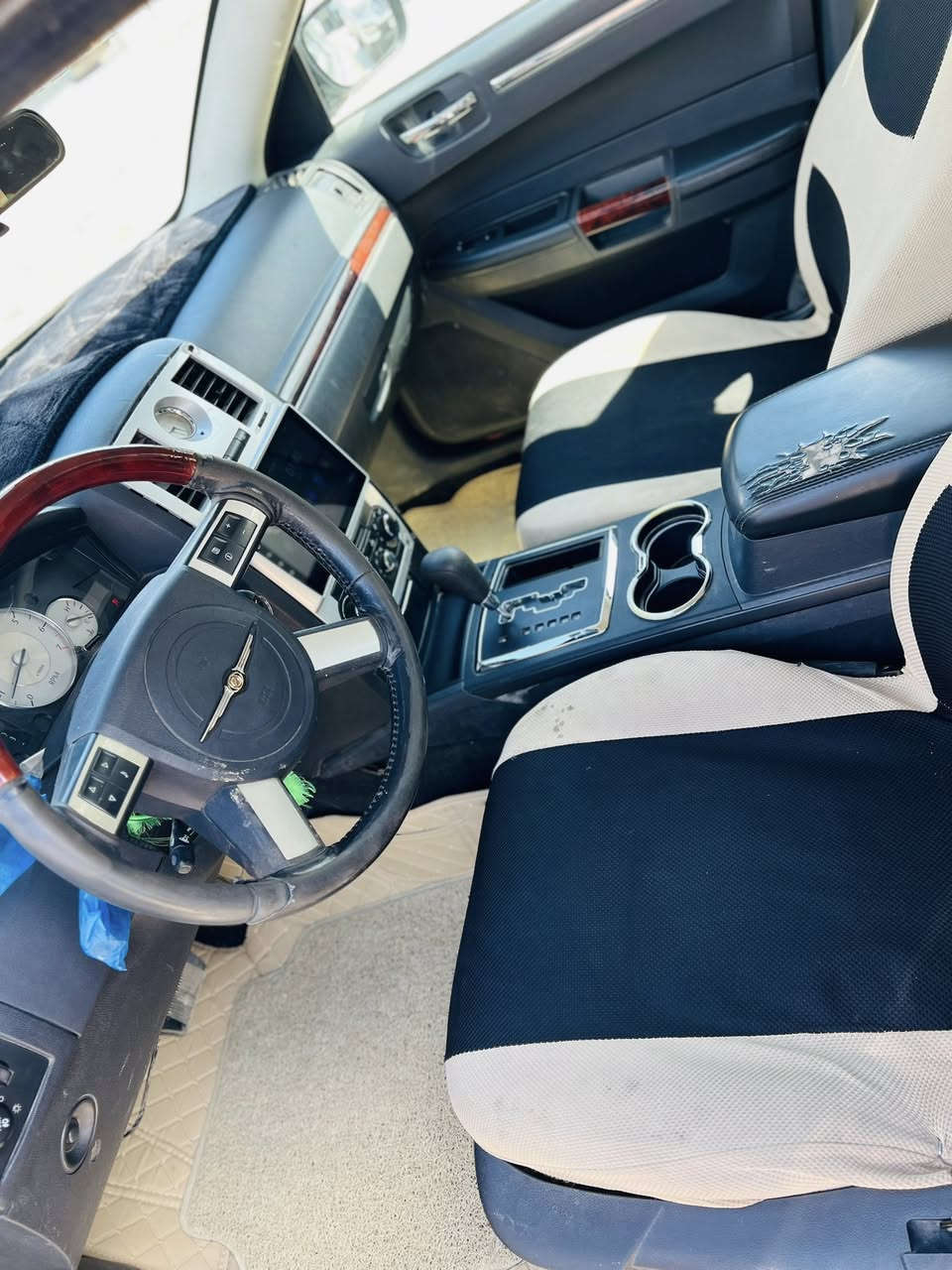 السلام عليكم اوباما 2008  امريكيه بيه صبغ عام السياره جاهزه لاخير حداديه مكينه كير كفاله رقم بغداد انكليزي
 السعر 80 وبيه مجال 
السياره بسمي تحويل ثاني يوم
العنوان بابل الشوملي 
الاستفسار ***********
