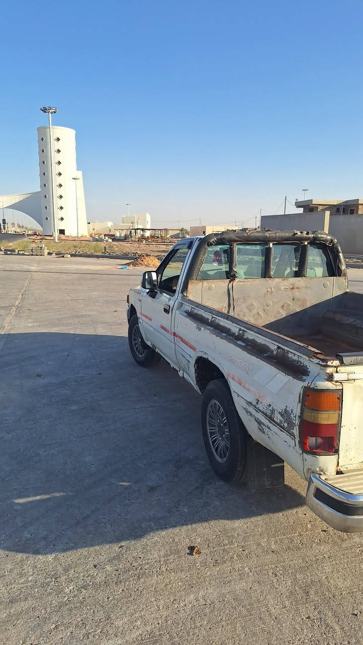 ٨٩ كفاله بلاديه رقم بغداد سياره جاهزه من كلشي شرط التحويل 
السعر ٤٥ قفل 
مكان السياره النجف الاشرف 
***********

