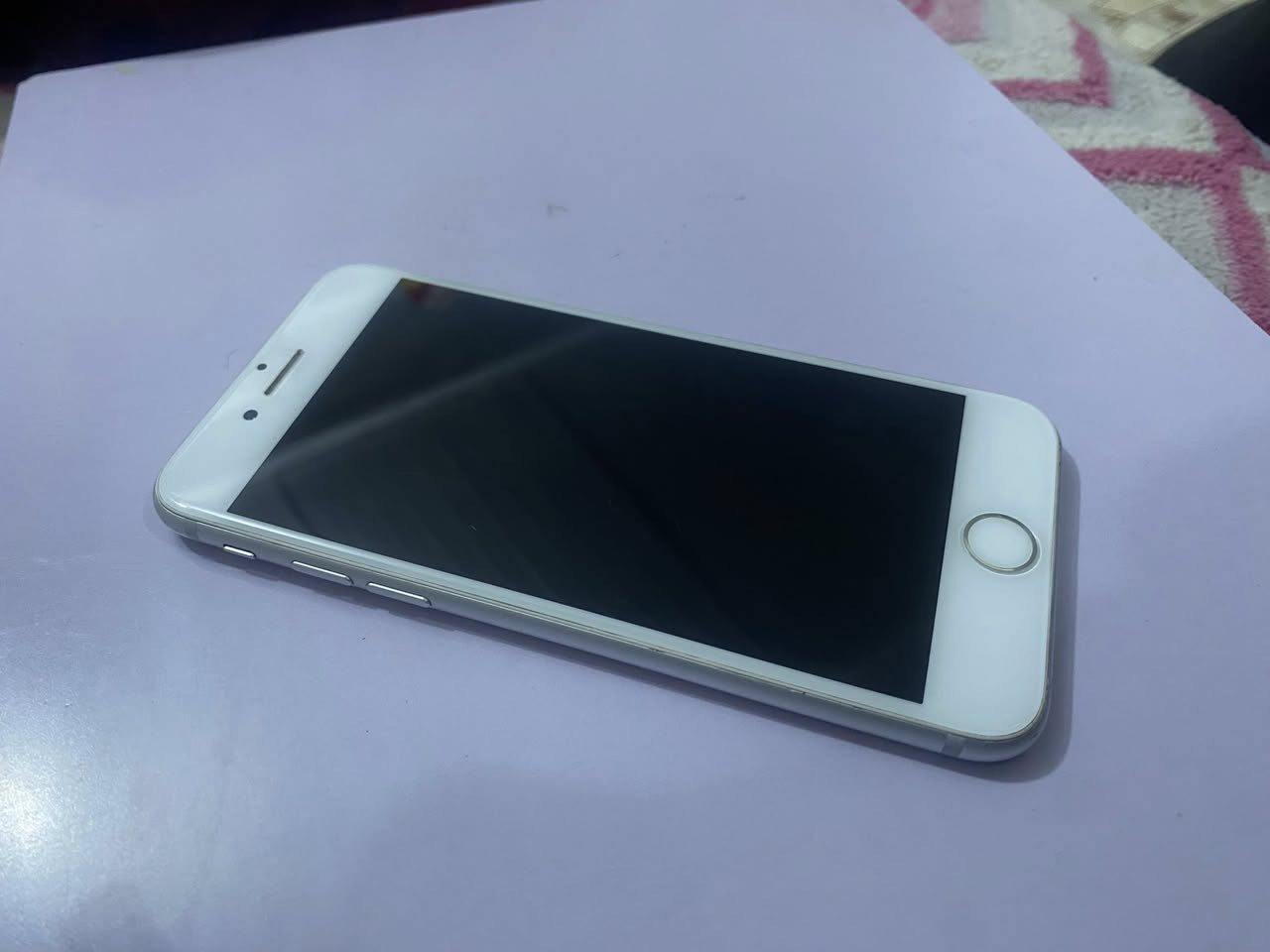 السلام عليكم ايفون 7 للبيع ذاكره 128 جهاز نضيف شوف العين بس بي الشريحه مرات تشتغل و مرات ‏୪ بي ايسي عطلان السعر 60 مكاني الجزيره 
***********
