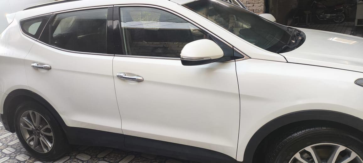 السلام عليكم .. للبيع فقط بدون مراوس
سنتافي 15 سياره جاهزة مكينة 4 سلندر  
رقم بابل بسمي بيه باب السدر تصليح 
وكو ملاحظات بعد مكاني بابل /الهاشمية
للتواصل على***********
 وبالتوفيق للجميع أن شاء الله.
