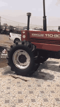 سم الله الرحمن الرحيم 
وصول انيوهولند حجم 110 حديث جديد جدآ 
فول مواصفات مامفتوح بيه 
برغي الساحبه على وضع الشركه
 تخم اطار الشركه 
غير مستخدم  داخل العراق 
للاستفسار اتصل *********** 
***********
 ***********
(معرض الحاج حيدر عداي الشمري)
