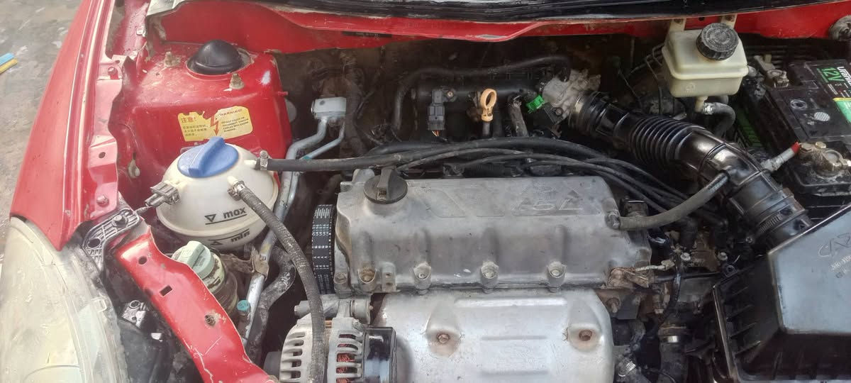 شيري فلاوين 2013 بابل سنويه لغايه الشهر السادس 2026 مكينه قليل بخار كلش تبريد شغال كهربائيات شغاله كله كير جديد بيه ضربه بالجاملغ الوره وشويه رشات ملكطه السعر 28  وإذا مراوس بسايبا 2012 كون مصفره هيئه وغرامات حسب القناعه الاتصال*********** علما أن السياره موجوده بالديوانيه
