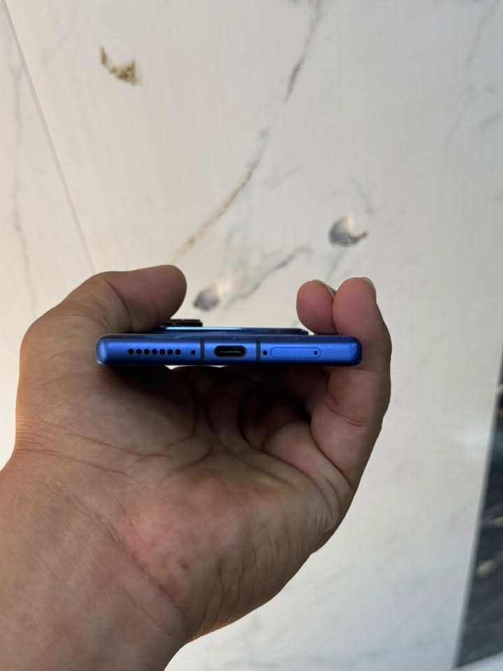 سلام عليكم
nubia Z80 Ultra
512/16
مكفول نظافه 98 ‎%‎
بي طخات بل شاصي  بسيطه موضحه بل صور 
فقط عدسه كامره مبدله 
كامل ملحقات 
السعر 750 قفل قفل 

بابل قضاء الكفل 
***********
متوفر توصيل جميع محافظات العراق 🇮🇶
