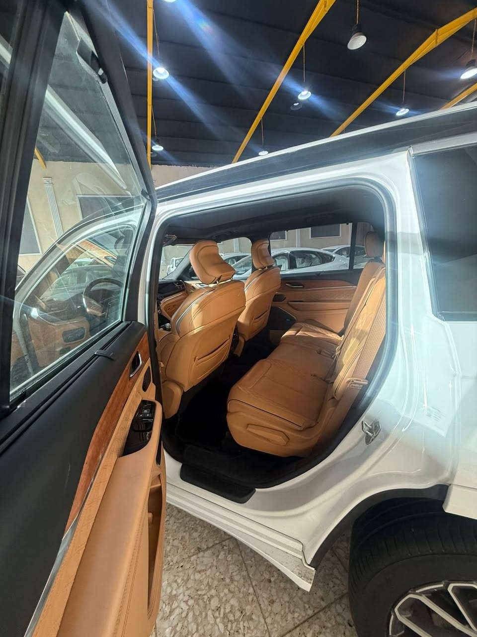 جيب سومنت موديل 2023

وارد امريكي 🇺🇸

حجم المكينه :5700  V8

المسافة المقطوعة :

مواصفات 

1.شاشه عدد (3)

2.بصمه

3. تشغيل عن بعد

4.شاشه امام الراكب

5.كشنات جلد عسلي

6.كشن السايق ميمري

7.كشنات كهرباء

8.صندوك كهرباء

9.حساسات خلفيه

10. قطعتين تبريد 

11.اشاير بالمري

12.رادار امامي

13.رادارات 360

14.ثلاث وضعيات قياده

15. بنوراما فتحتين

16. كير ماوس

17. نظام منحدرات

18. هيترات بالكشنات حار بارد

19.ويل كب كروم

20.لايتات لد

21.بكلايت لد

22.كشافات

23.بصمة ابواب

24.كامرات 360

25. دمام خلفي

26.زراك كامرا امامي

27. كامرا بالمرايا 

28. سبعه راكب

29. لايت زنون 

30.تدليك بالكشنات

فول مواصفات جاهزه مرقم بغداد 

مكان السياره :بغداد السيديه

السعر:37،000$ وبيه مجال

للاستفسار :***********
