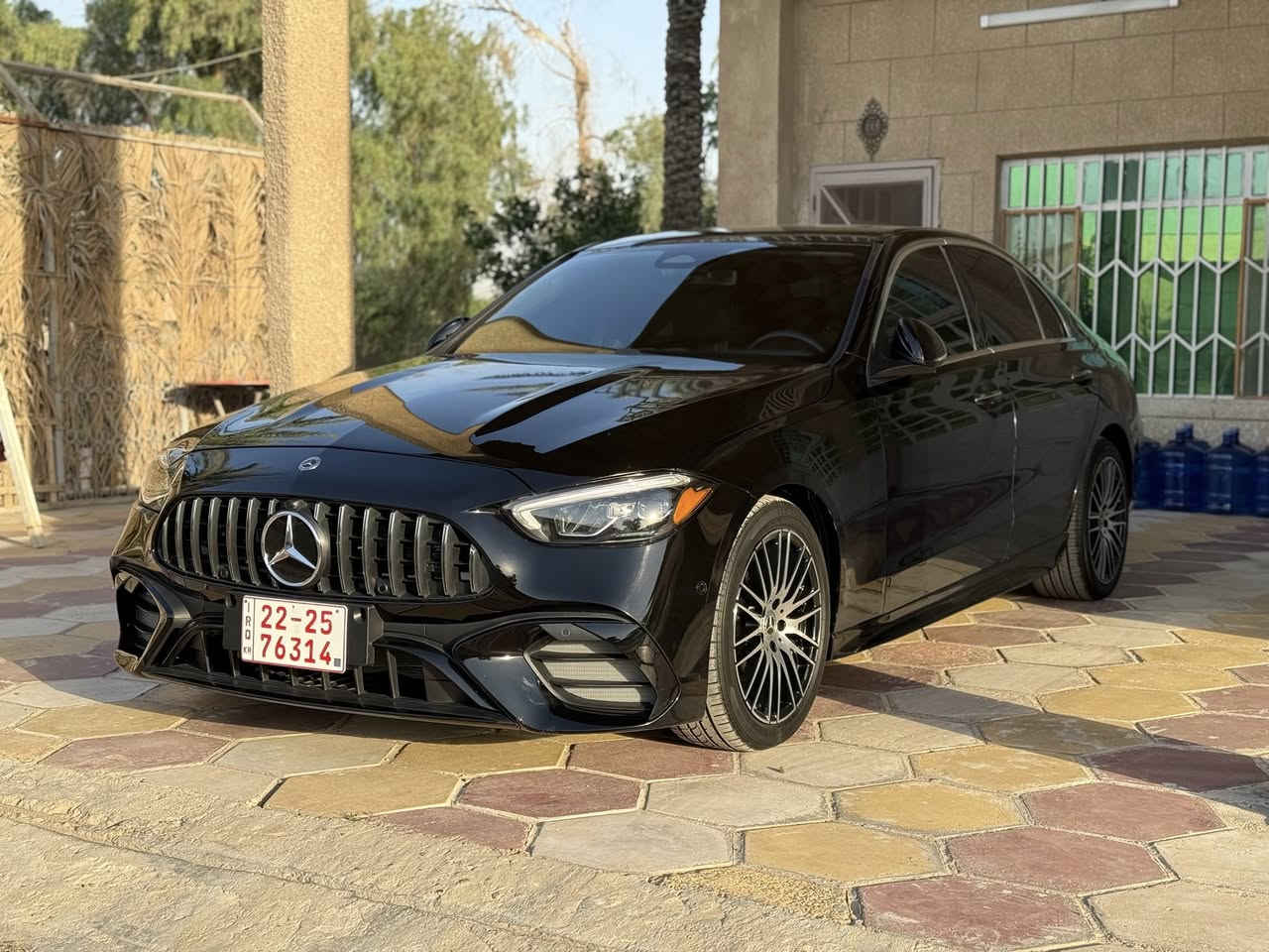 مرسيدس C300 موديل 2024
ماشية 7000 ميل فقط
تترقم جميع محافظات الإقليم

حادث بنيد وجاملغ فقط
وشوية صبغ بباب السايق
عليها كت AMG كامل

المواصفات:
• محرك 4 سلندر تيربو 2000
• كير أوتوماتيك 9 سرعات
• شفتات ستيرن
• إنارة أمامية زينون مع إشارة LED
• كراسي أمامية كهربائية مع تدفئة + تبريد + مساج
• إنارة داخلية محيطية 64 لون
• فتحة سقف
• 5 أنظمة قيادة
• نظام النقاط العمياء
• حساسات أمامية + خلفية + جانبية
• صندوق كهربائي يفتح بحركة القدم 
• اصطفاف أوتو
• شاحن وايرلس
السعر 310$
للاستفسار ‭0771 033 9911‬
