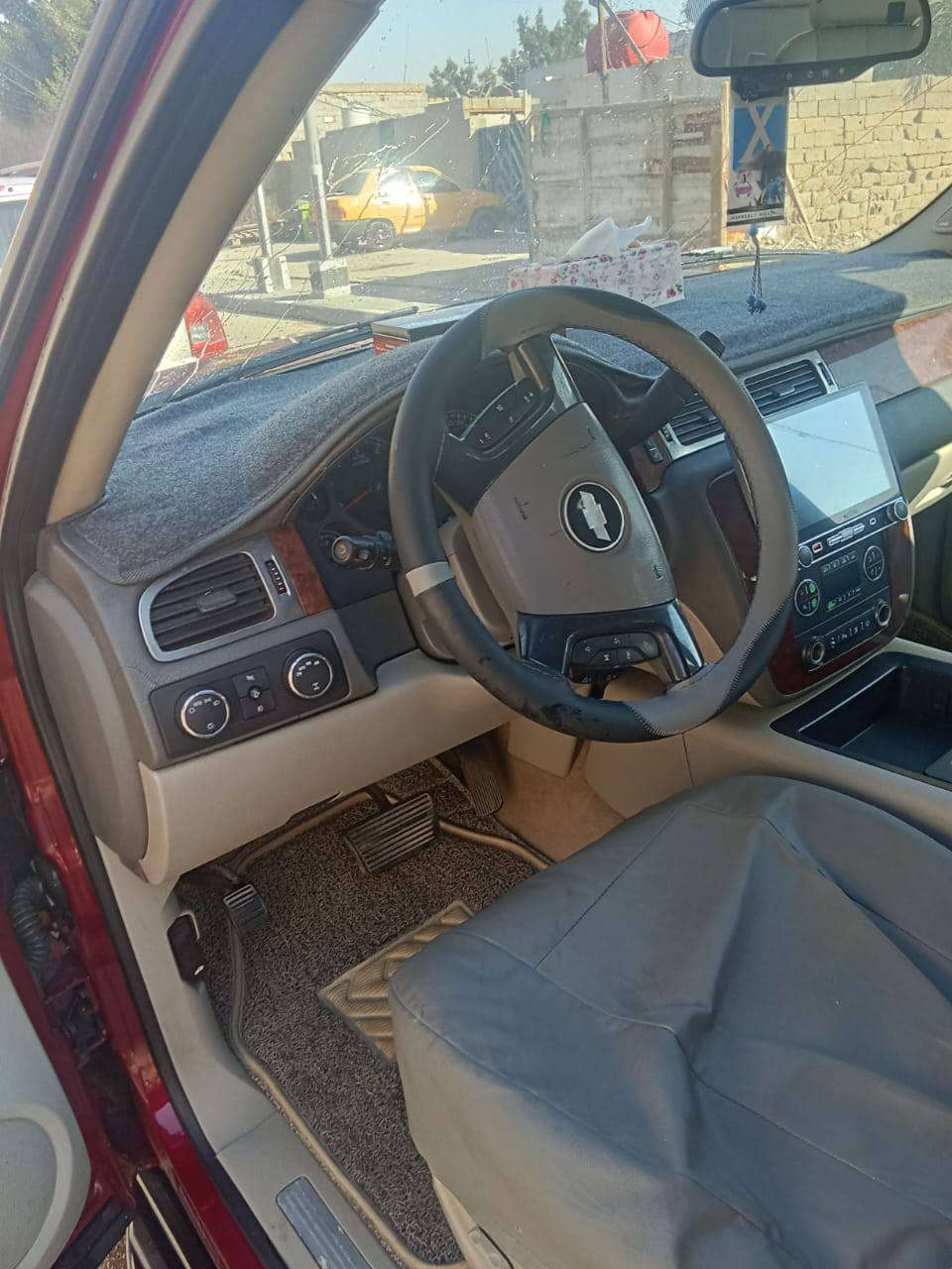 يالله السلام عليكم (ملاحضه اني مكلف بل نشر) خوان سياره تاهو البيع بيهه صبق بل جاملق اليسر الباقي كلا كفاله 8سلندر تحويل ثاني يوم المديل2007 السعر185وبيهه مجال العنوان بصره دور الشرطه رقم الهاتف ***********
