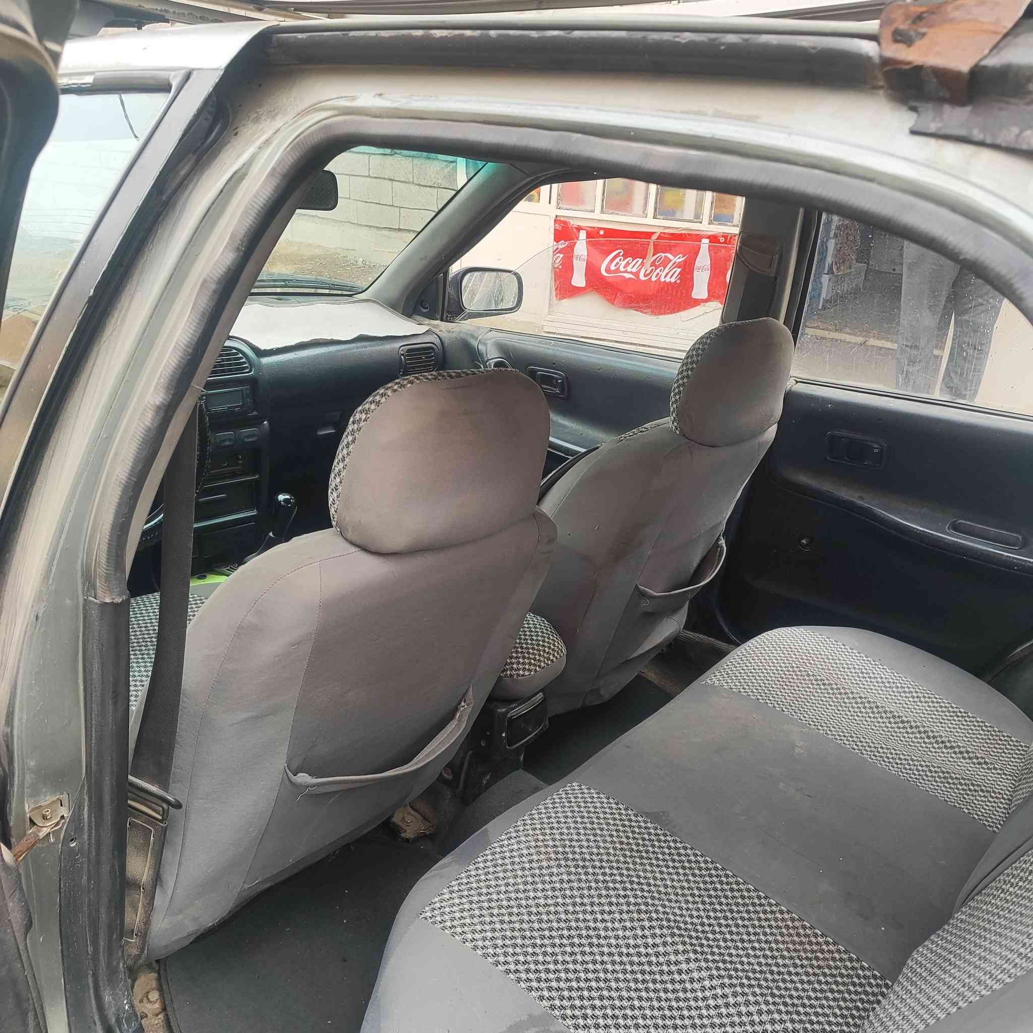 سلام عليكم
سيارة نيسان صني موديل 93
كير عادي پور 
محرك صرف قليل 
بدون صبخ فقط مكان دوائر وضربة في چاملغ خلفي جهة نفر
السعر 32 بيها مجال 

رقم هاتف 
***********
